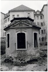 Thomae-Pavillon zu DDR-Zeiten | Quelle: wikipedia.org | Urheber: Societaet | Lizenz CC BY-SA 3.0