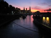 Die Dampfschifffanleger vor der Brühlschen Terrasse Dresden bei Nacht