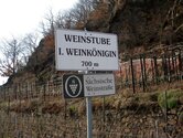 Auf der Sächsischen Weinstraße bei Meissen trifft man auf Winzer und Weinköniginnen