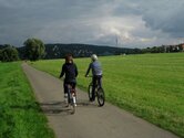 Eine Radtour entlang der Elbe machen